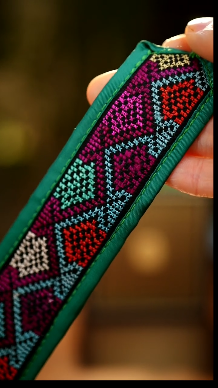 刺绣私人定制苗族手工E745