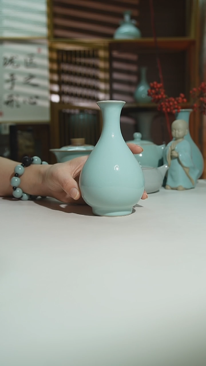 天青珑匠玉壶春瓶二级
