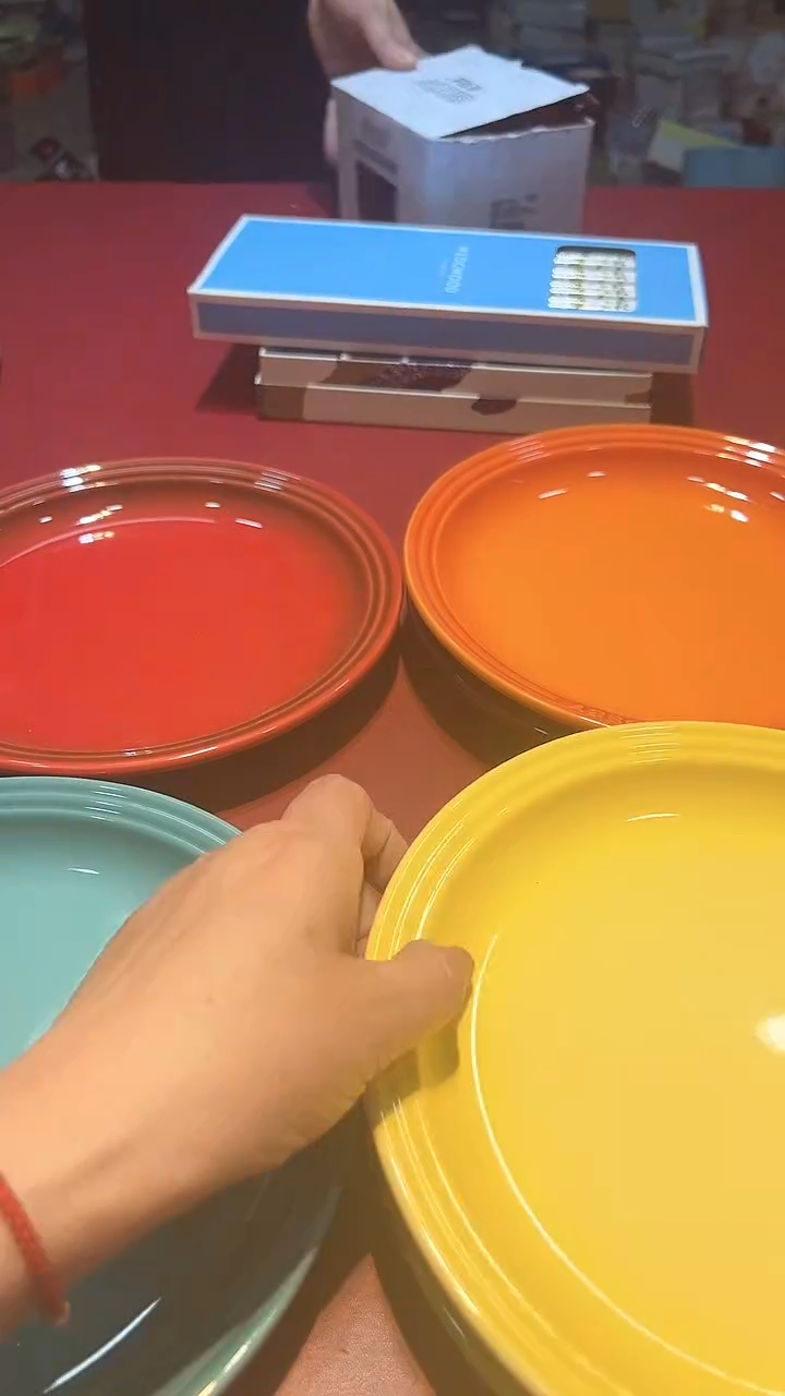 【闪购商品】瓷片锅碗瓢盆一件不剩