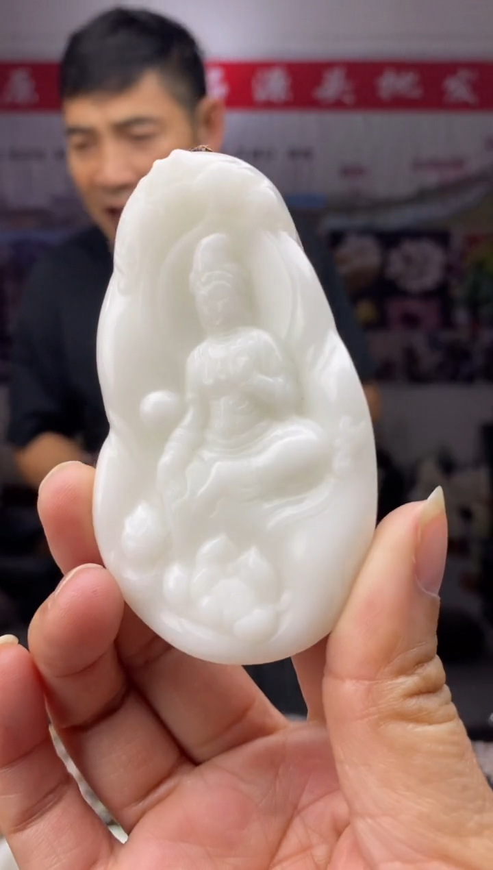 颈饰未镶嵌石英质玉天然玉石未镶嵌颈饰