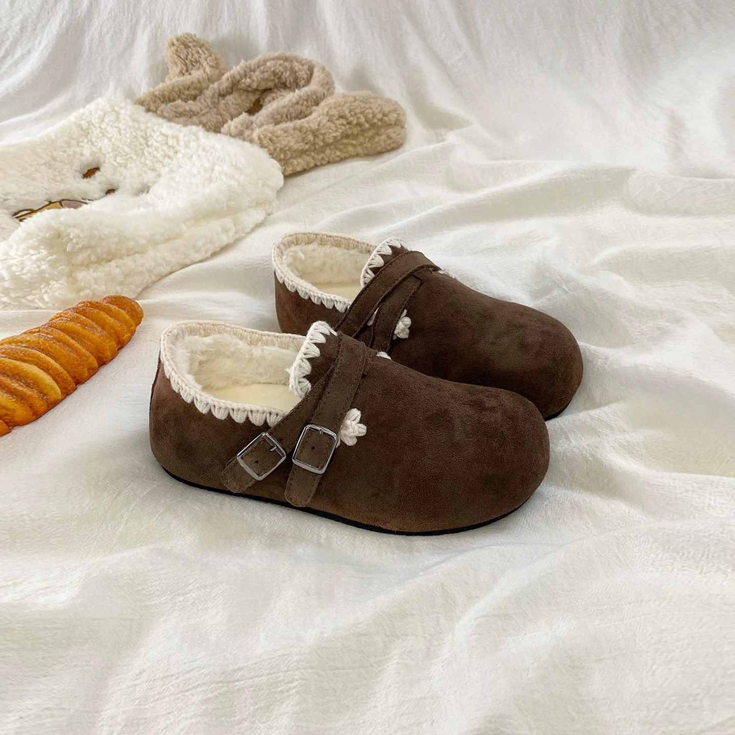 飞跃加绒全包勃肯鞋女秋冬季2025新款一脚蹬豆豆单鞋毛毛鞋雪地靴