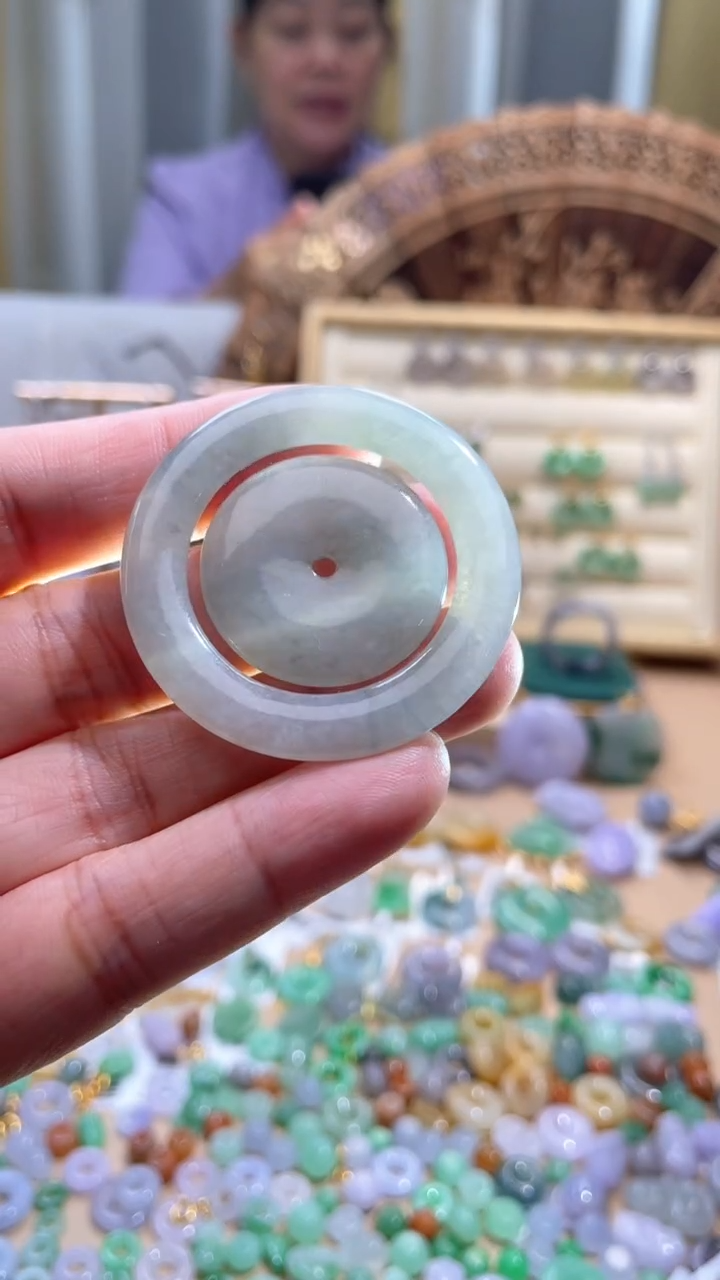 【闪购商品】翡翠颈饰未镶嵌平安扣