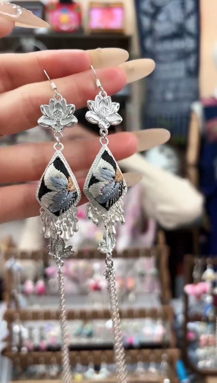 织绣民族风非遗老绣苗银饰品514