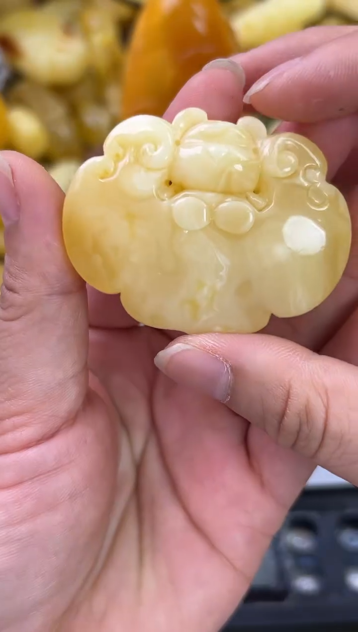 裸石琥珀未镶嵌琥珀蜜蜡吊坠