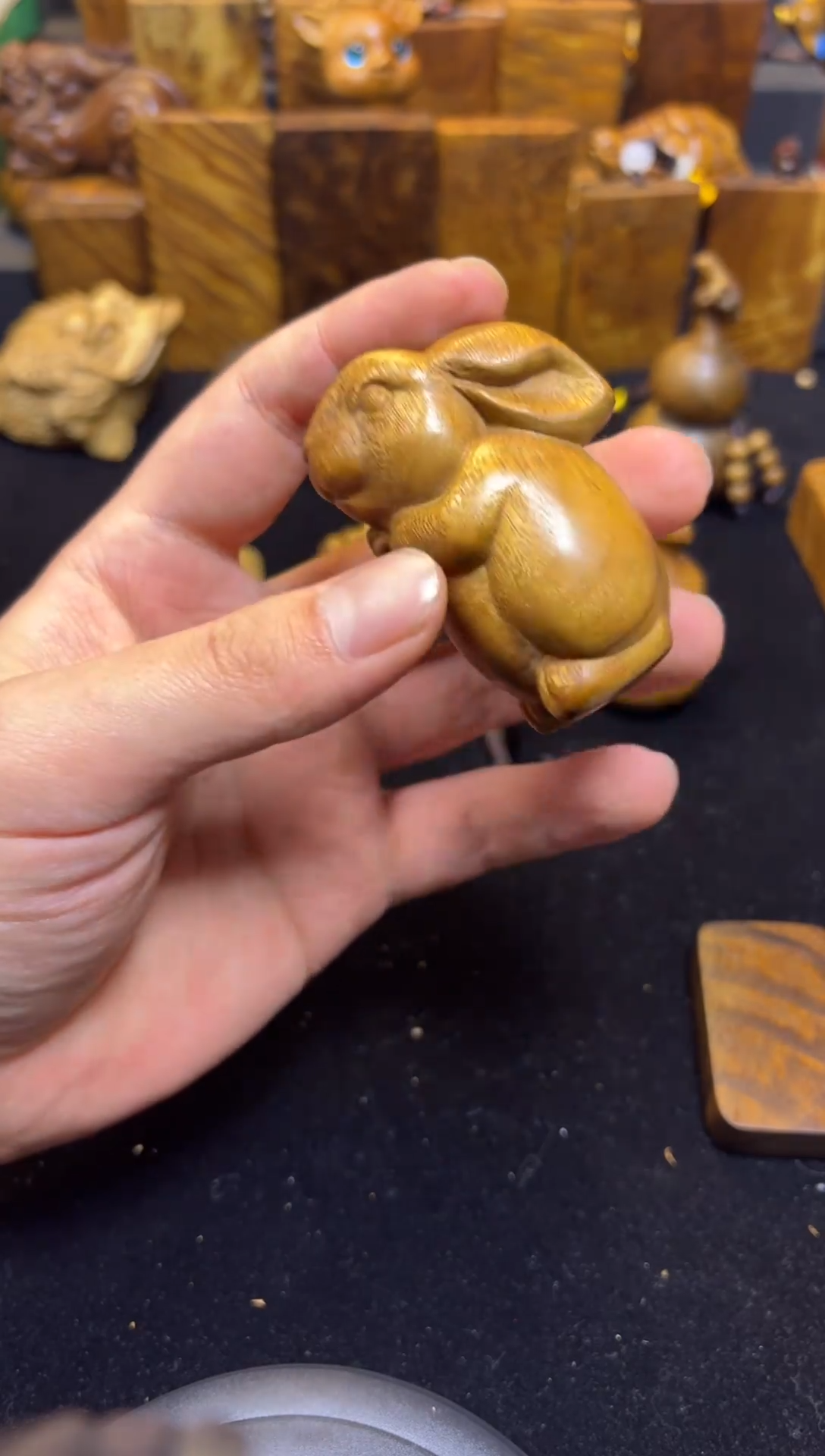 【闪购商品】楠木（金丝楠）其他兔子雕件98