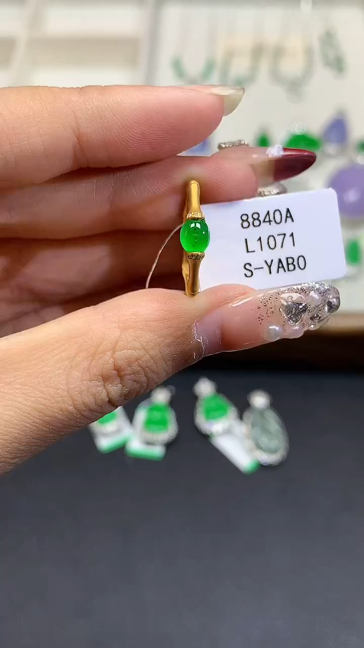 【闪购商品】翡翠18K金镶嵌戒指L1071多样性发其一