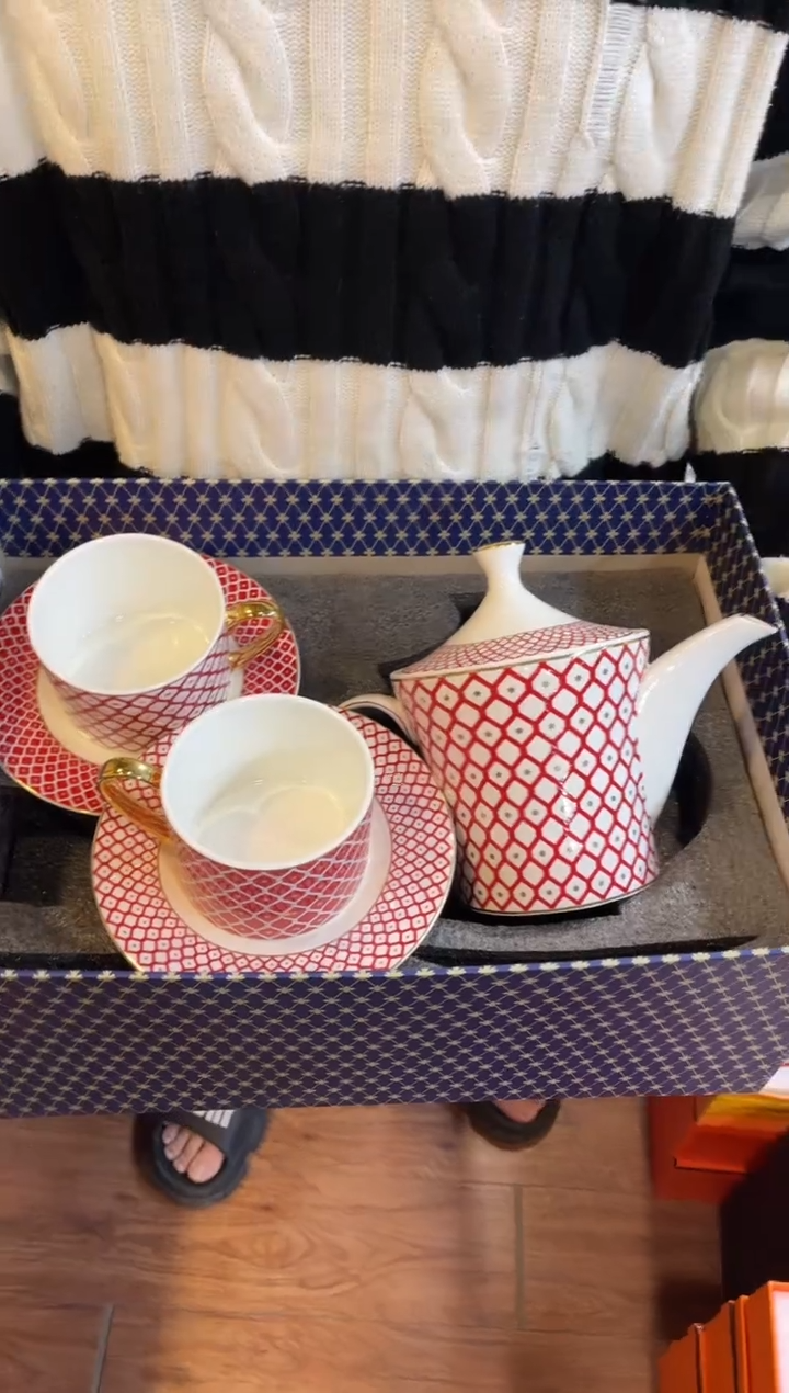 杯鸿辉家品牌瓷器，京东包邮！