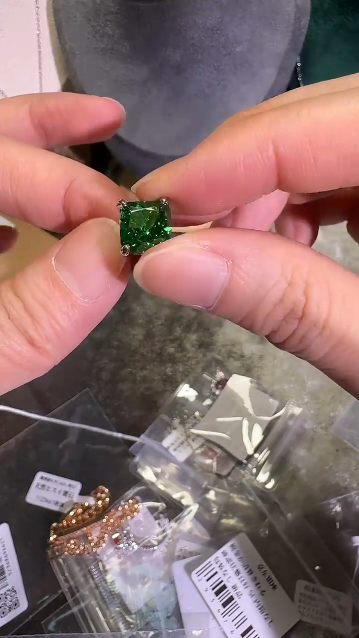 无925银时尚饰品如图所示