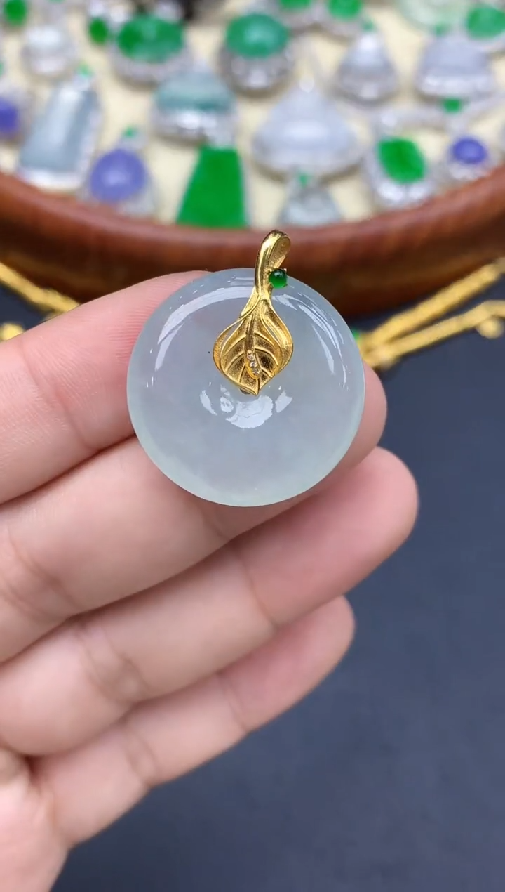 颈饰18K金镶嵌翡翠248-中国好珍宝