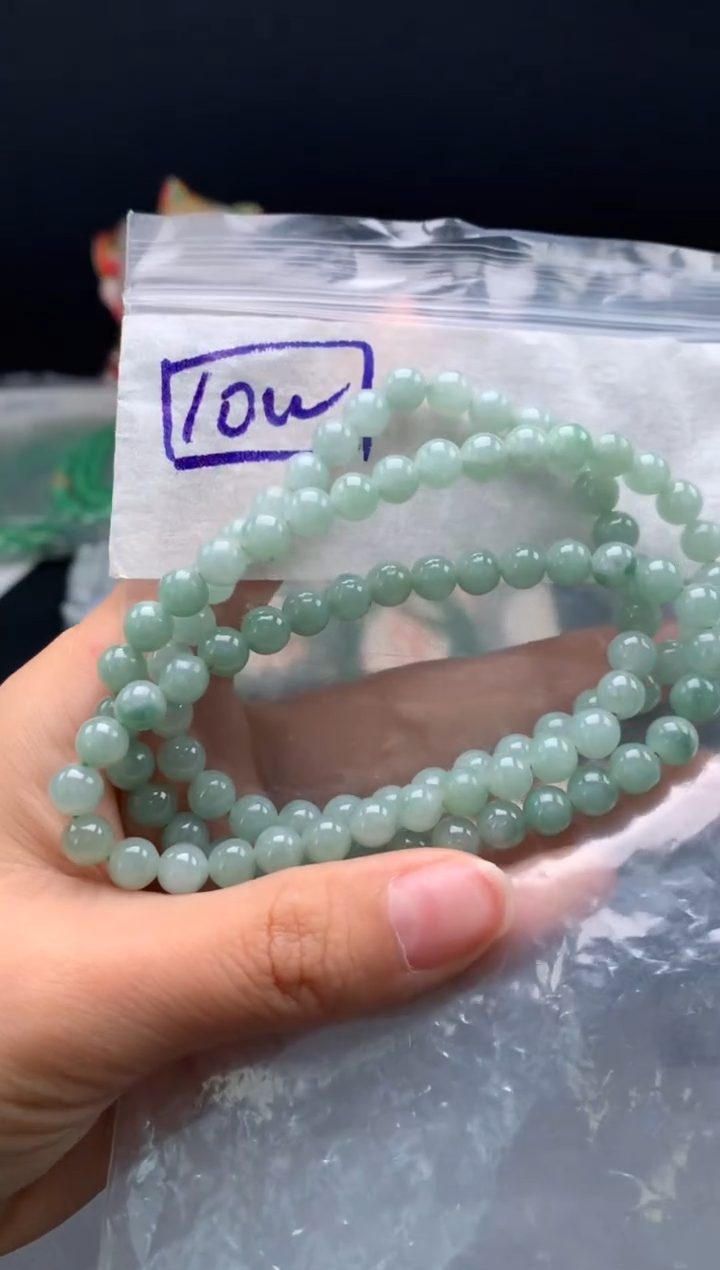 18K金镶嵌挂件翡翠7  卡6.6