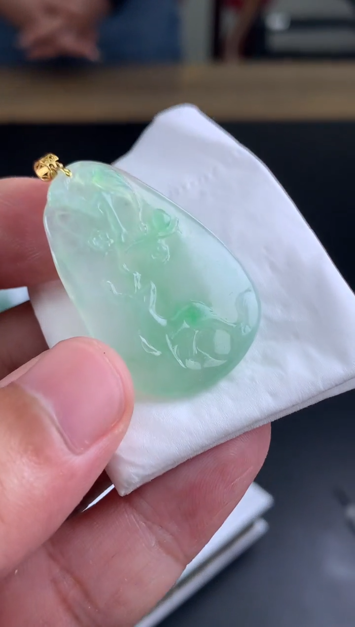 【闪购商品】翡翠颈饰18K金镶嵌翡翠