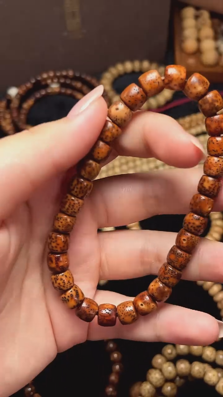 吊坠星月菩提精工级中珀直切手串（B）