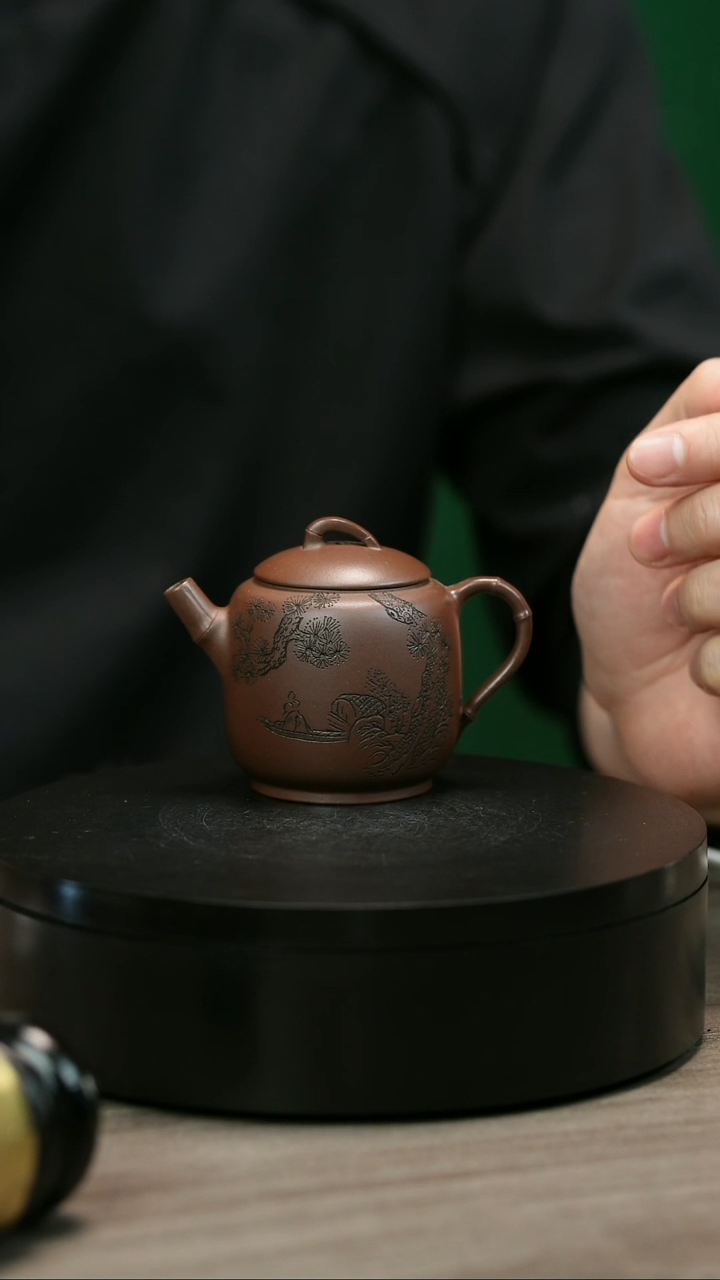 茶壶紫砂?**?H1500周卓琴刻绘竹瓜