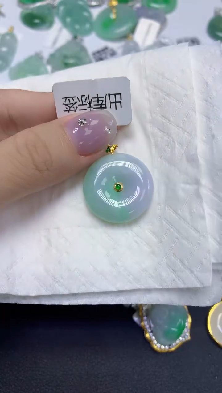 颈饰18K金镶嵌翡翠天然缅甸翡翠A货多样性发一件