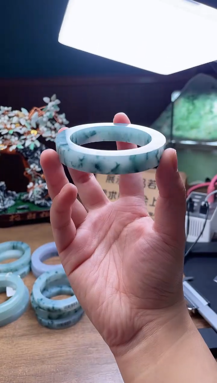 【闪购商品】定制翡翠手镯未镶嵌定制