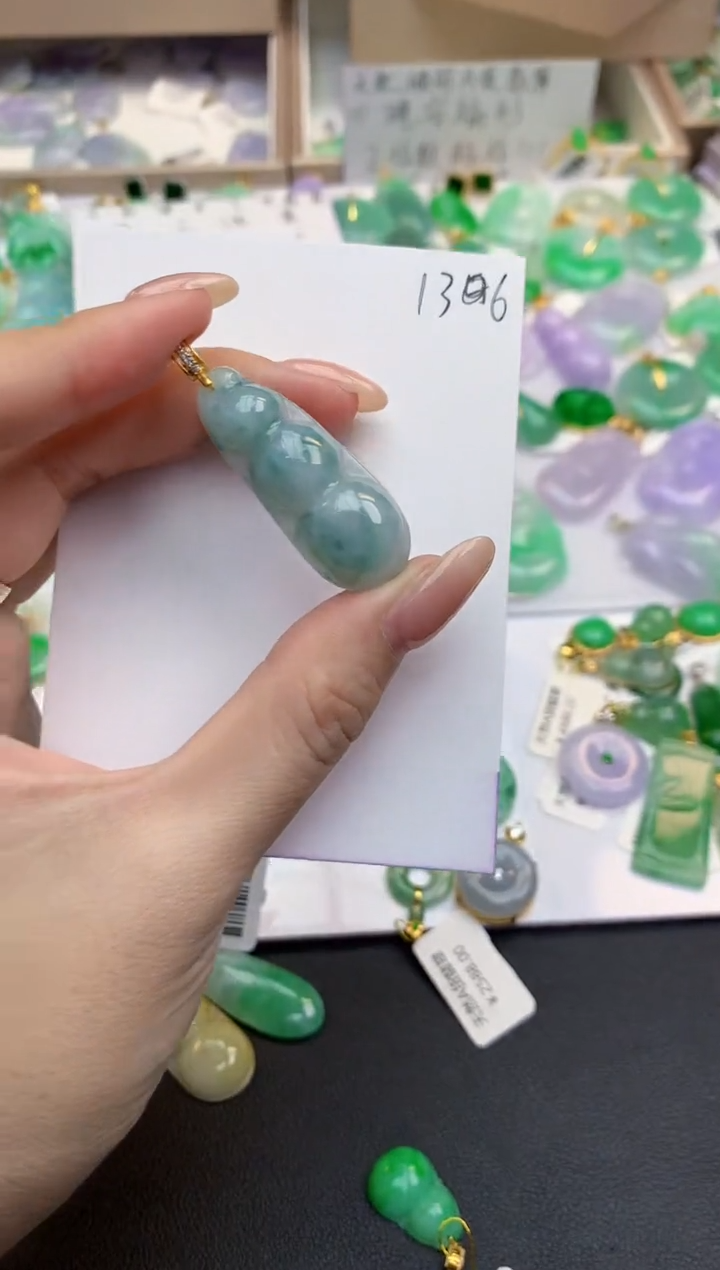 颈饰未镶嵌翡翠111111111