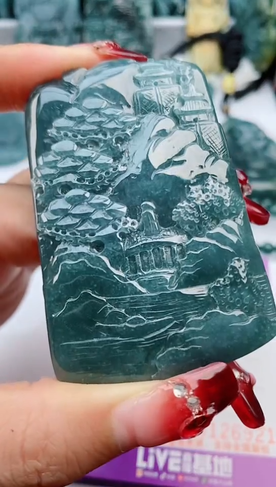 【闪购商品】翡翠颈饰未镶嵌             