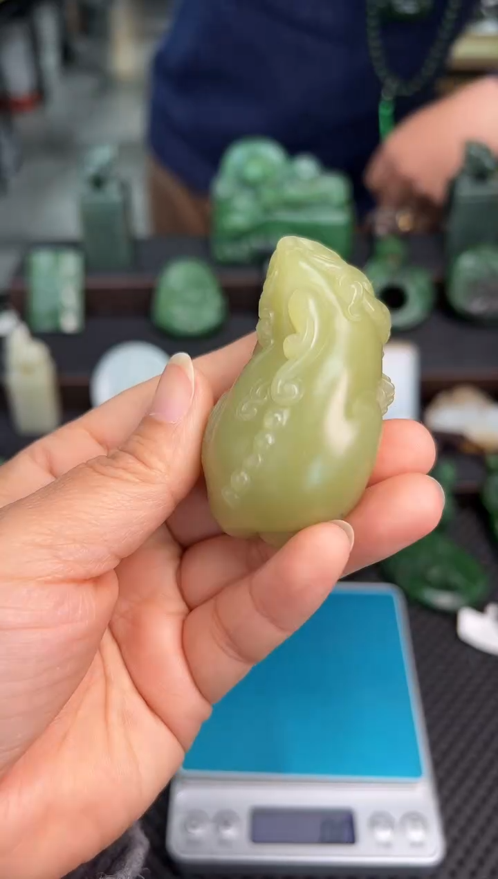 【闪购商品】和田玉颈饰未镶嵌貔貅手把