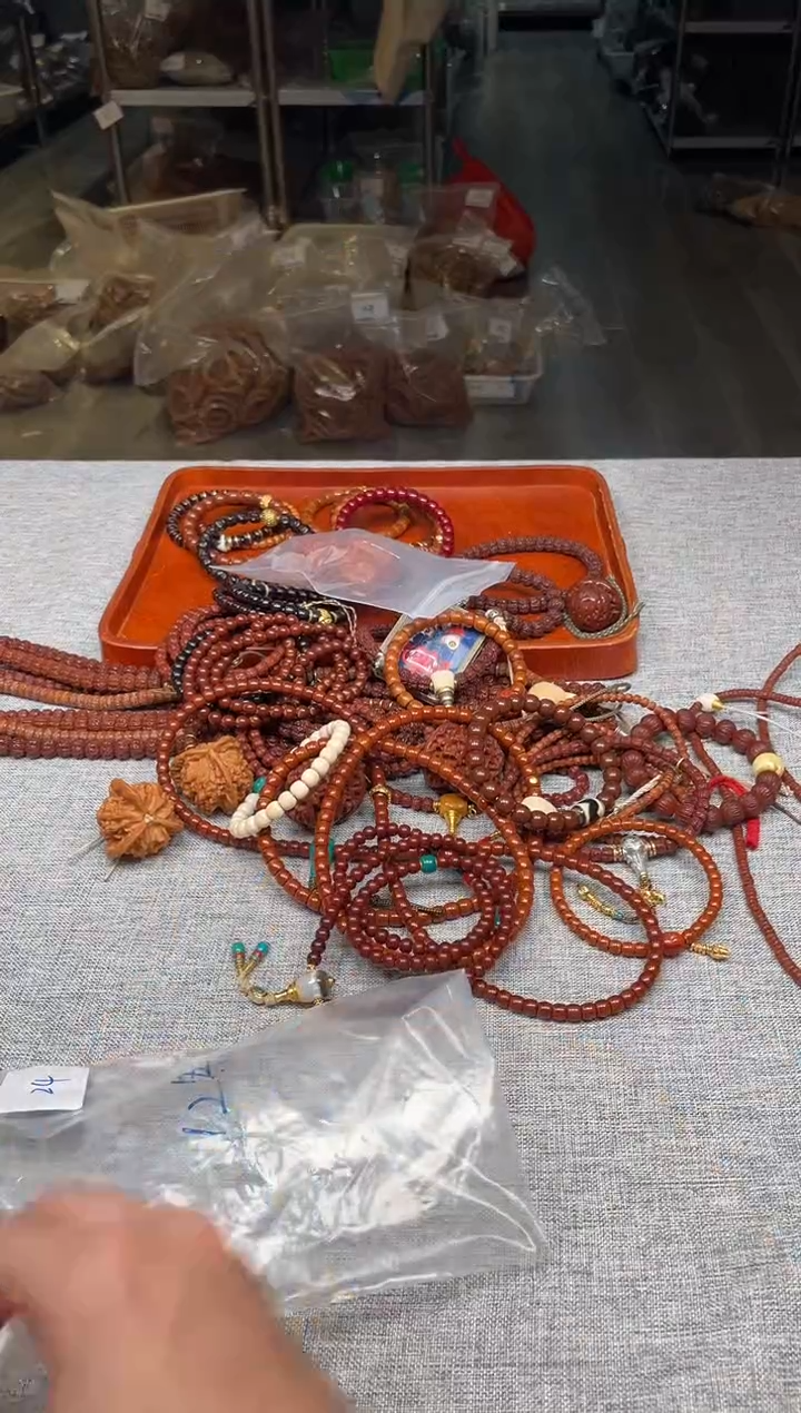 【闪购商品】蜜蜡颈饰未镶嵌闪17蜜蜡手串8mm左右