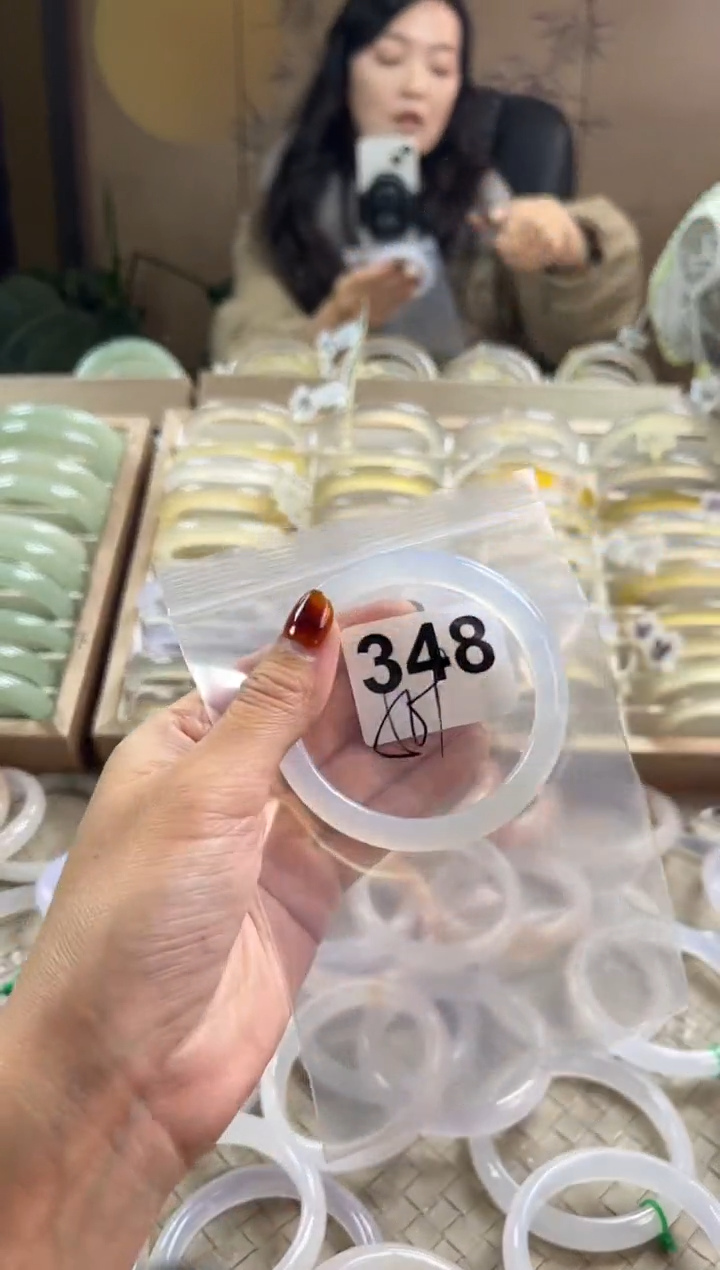 手镯玛瑙/玉髓未镶嵌348