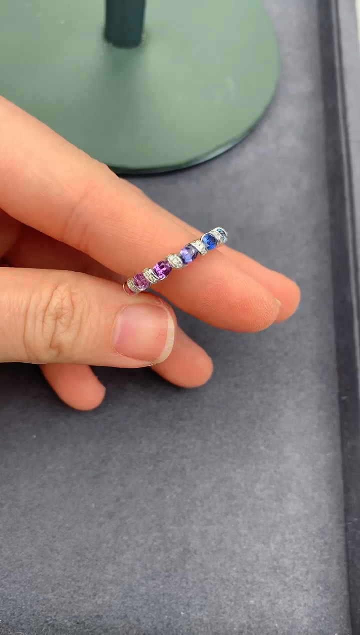 【闪购商品】彩色蓝宝石戒指18K金镶嵌2.5ct彩蓝宝戒指