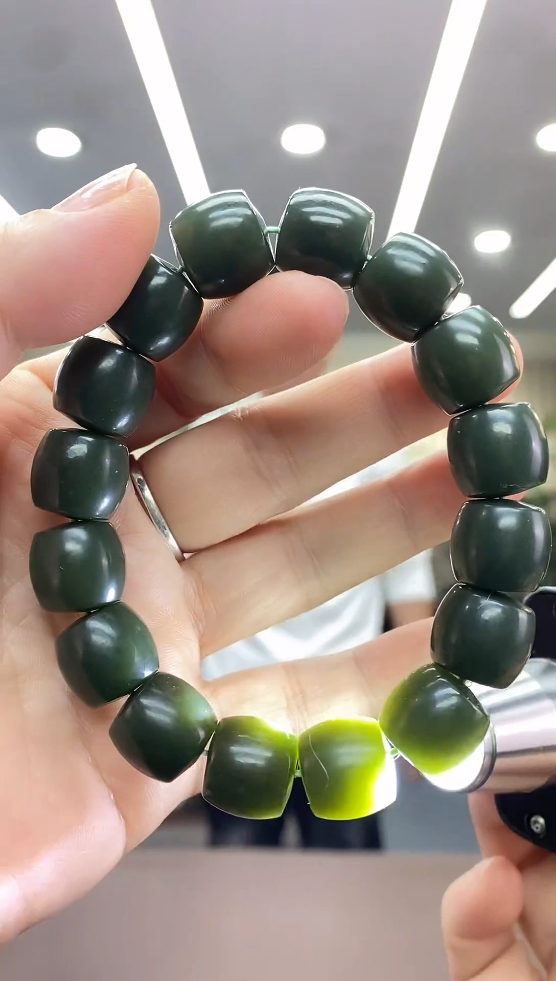 未镶嵌手链透闪石质玉手串