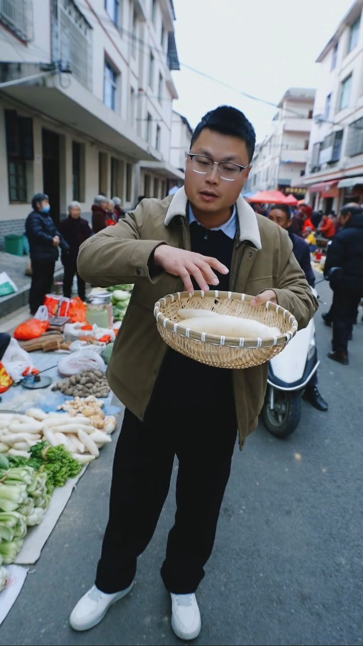 中国大陆代卖农家白萝卜4斤