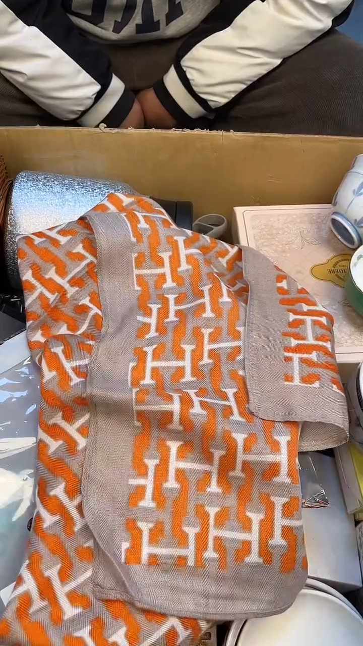 冰丝c**n如图所示 老崔精选