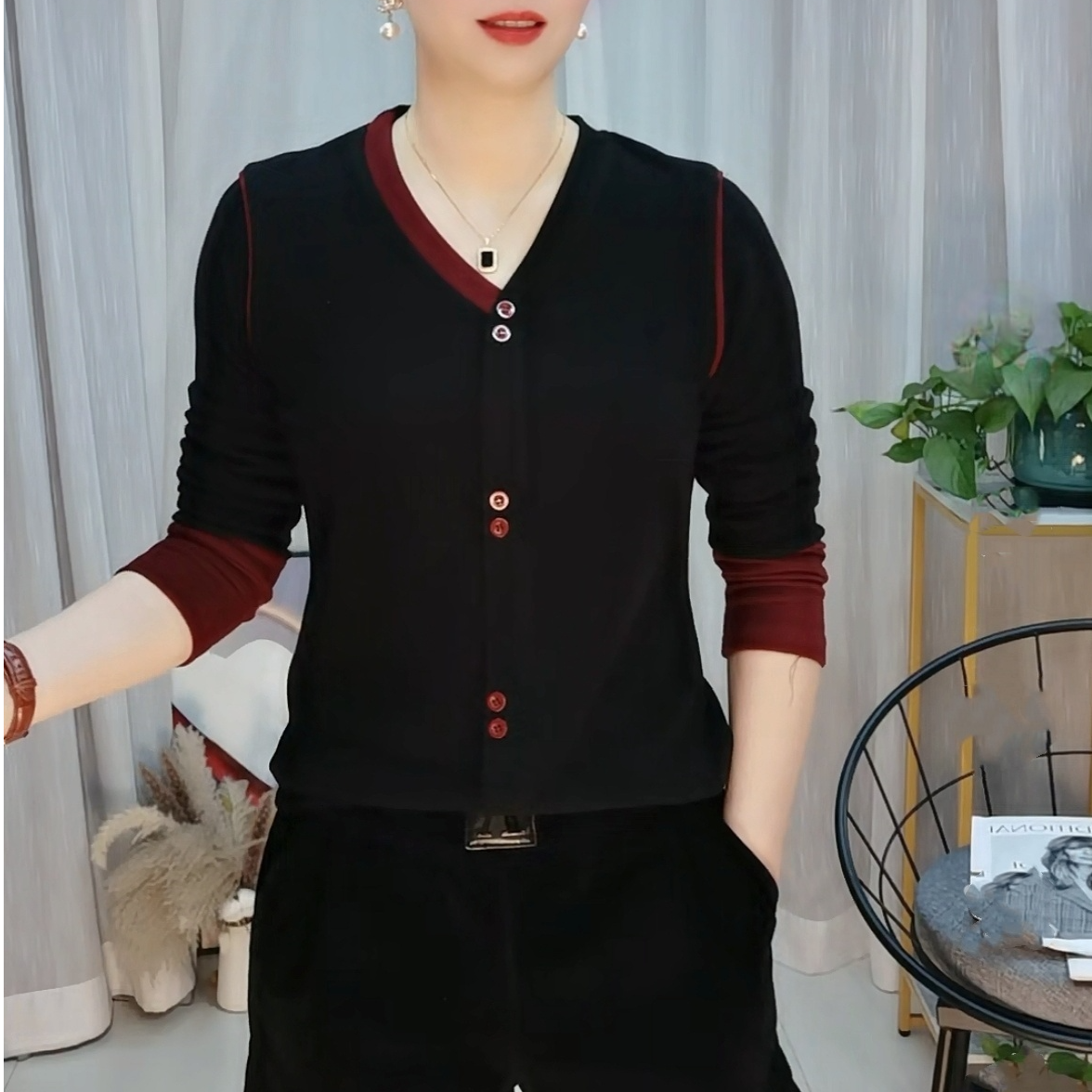 秋冬新款时尚百搭显瘦长袖V领打底衫上衣假开衫