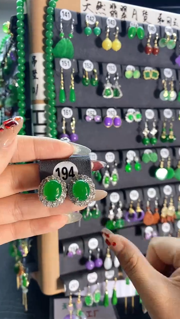 【闪购商品】翡翠耳饰银S925镶嵌194....