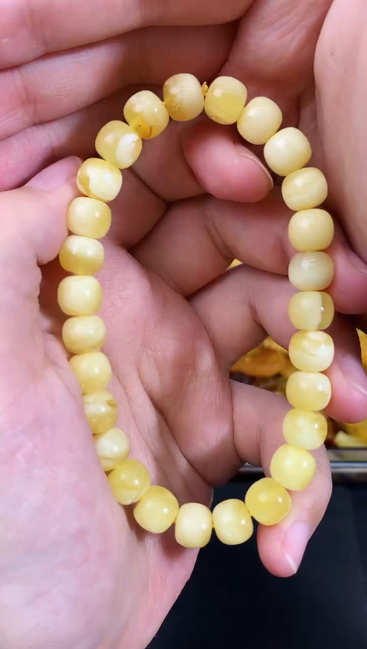 蜜蜡未镶嵌珠宝奇石15