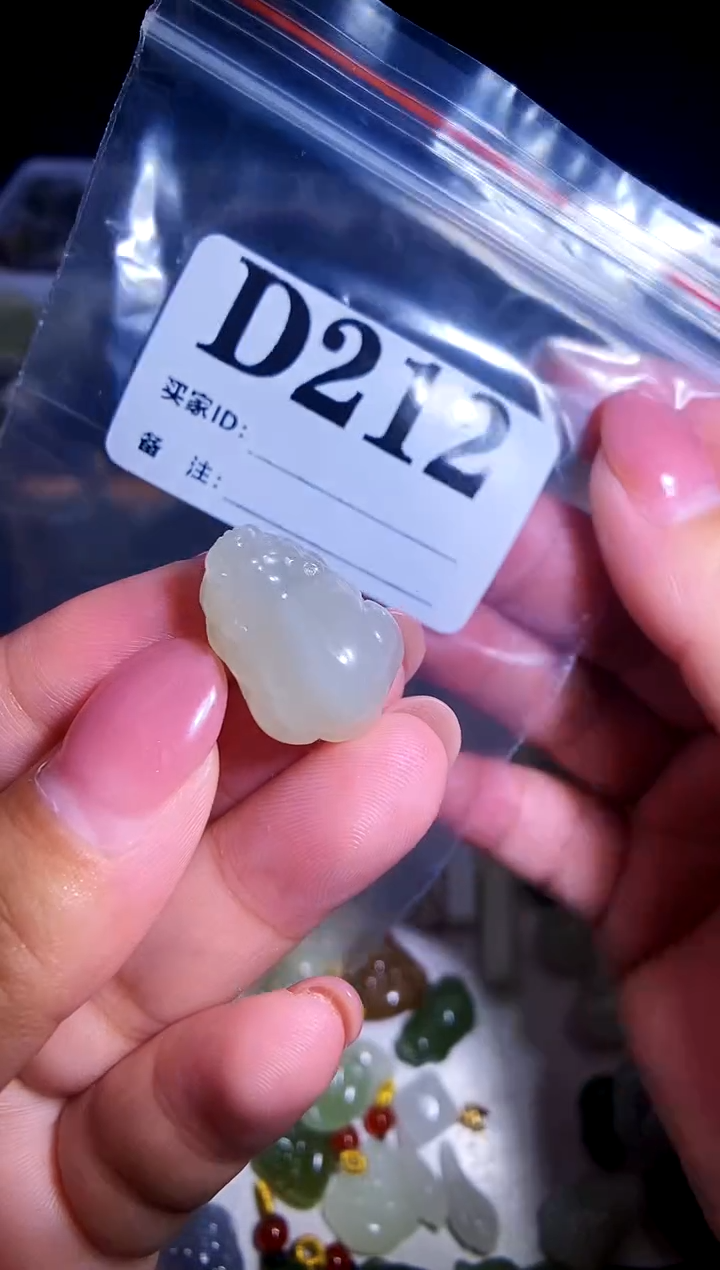 和田玉银S925镀金镶嵌颈饰1