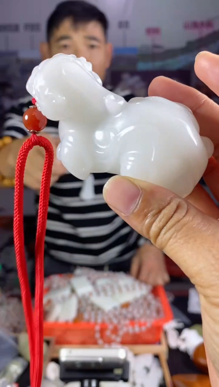 天然玉石未镶嵌颈饰