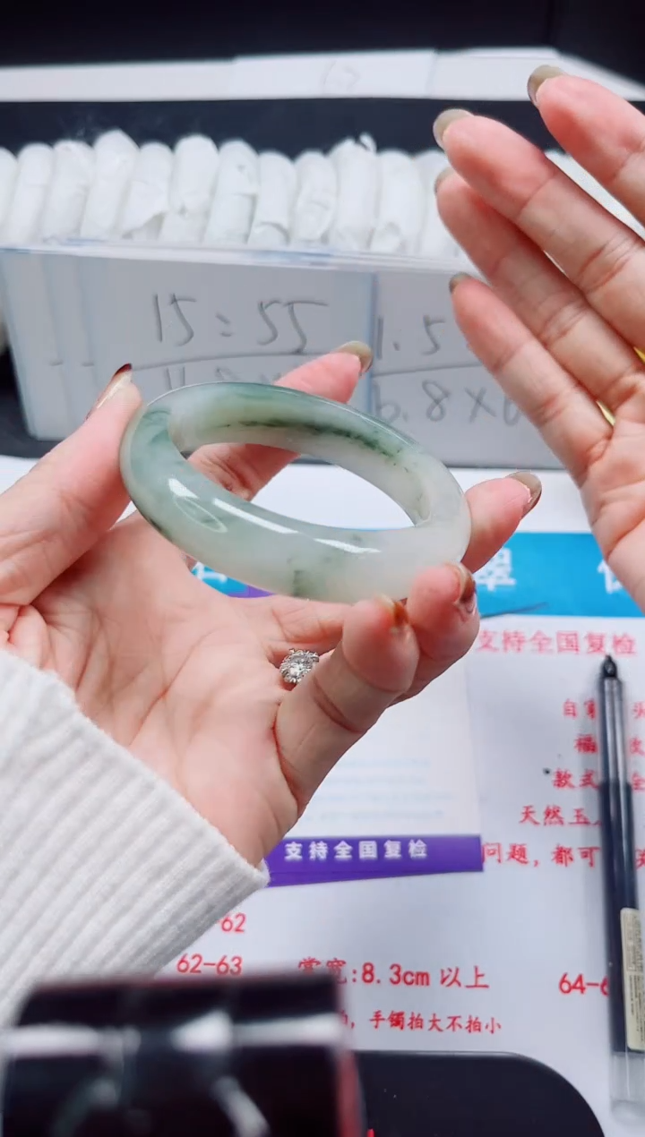 【闪购商品】石英质玉手镯未镶嵌564