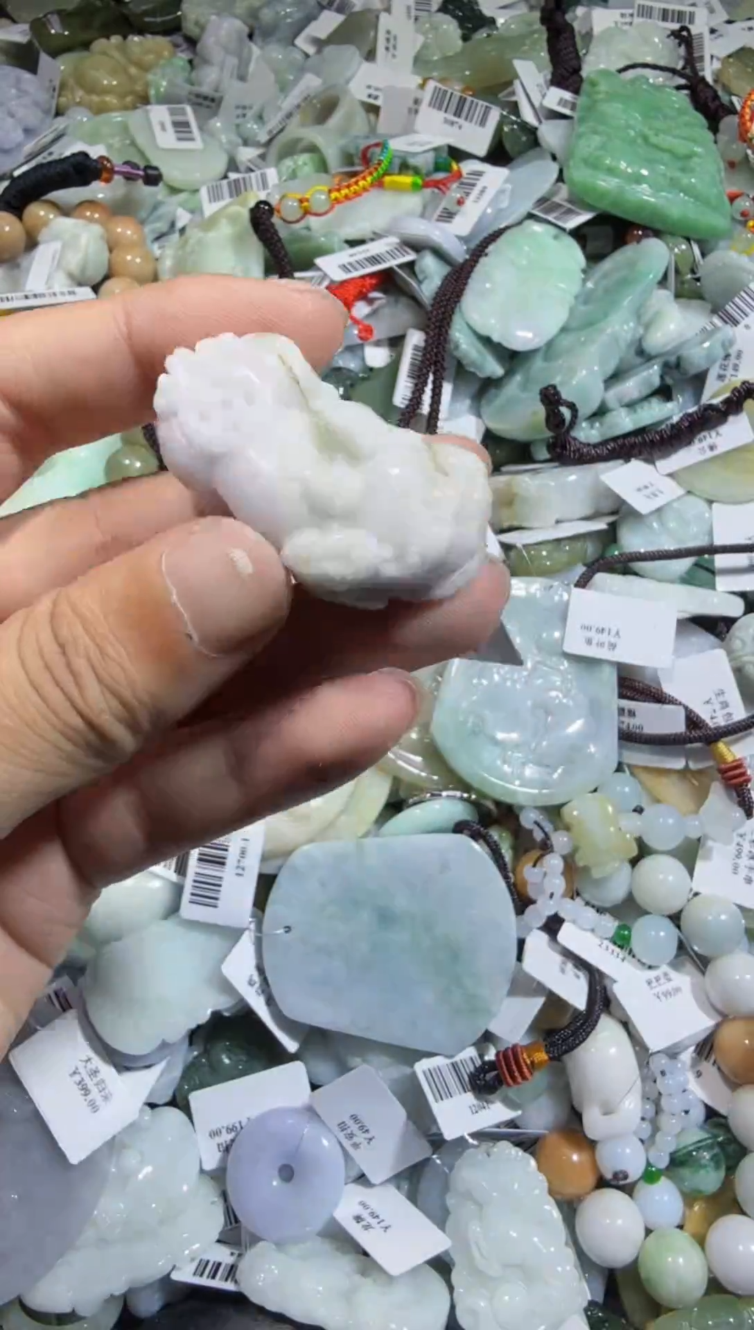 【闪购商品】翡翠颈饰未镶嵌00016925