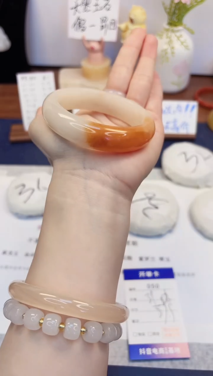 【闪购商品】石英质玉手镯未镶嵌50-财气镯-圈口57