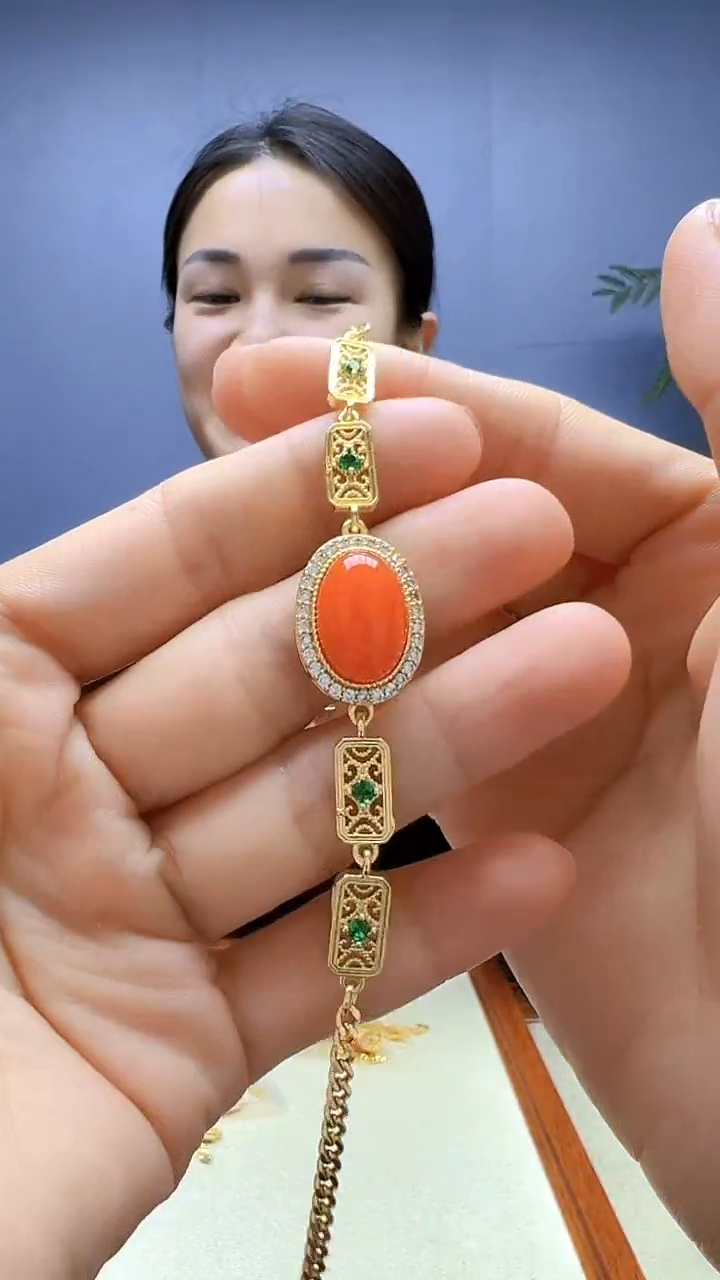 翡翠14K金镶嵌颈饰小蛋面手链