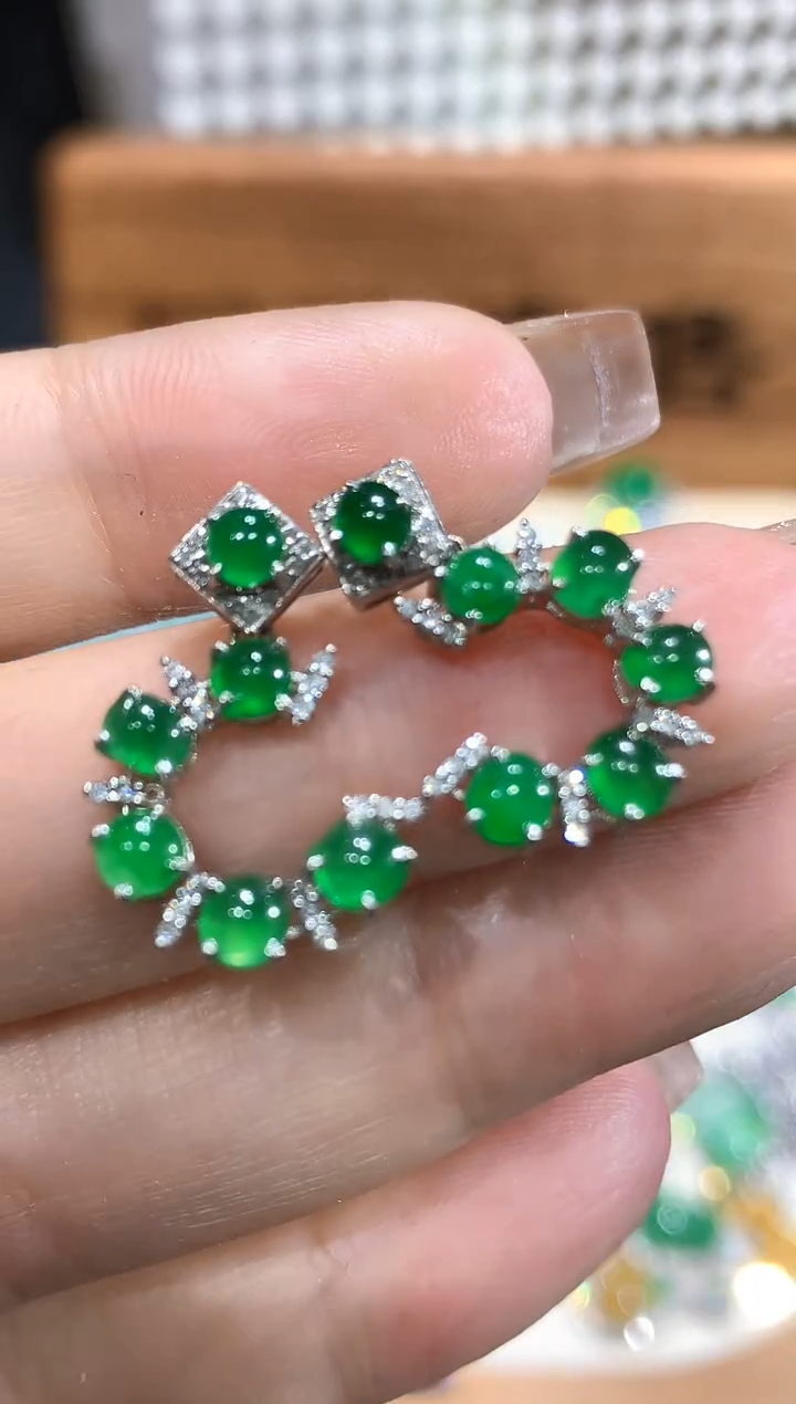 【闪购商品】翡翠耳饰18K金镶嵌团购