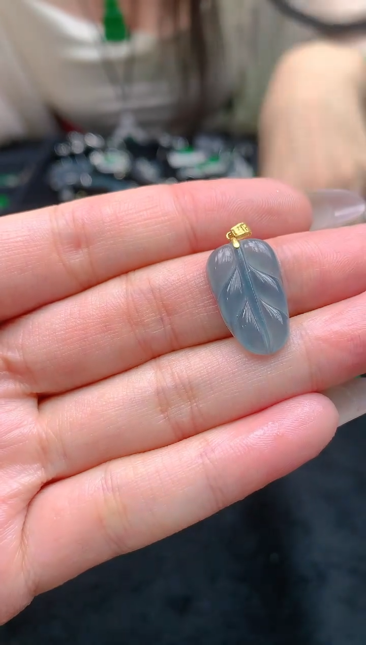 翡翠未镶嵌吊坠(不含链)天然A货翡翠