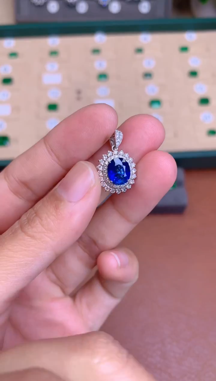 【闪购商品】蓝宝石吊坠(不含链)18K金镶嵌1.5CT