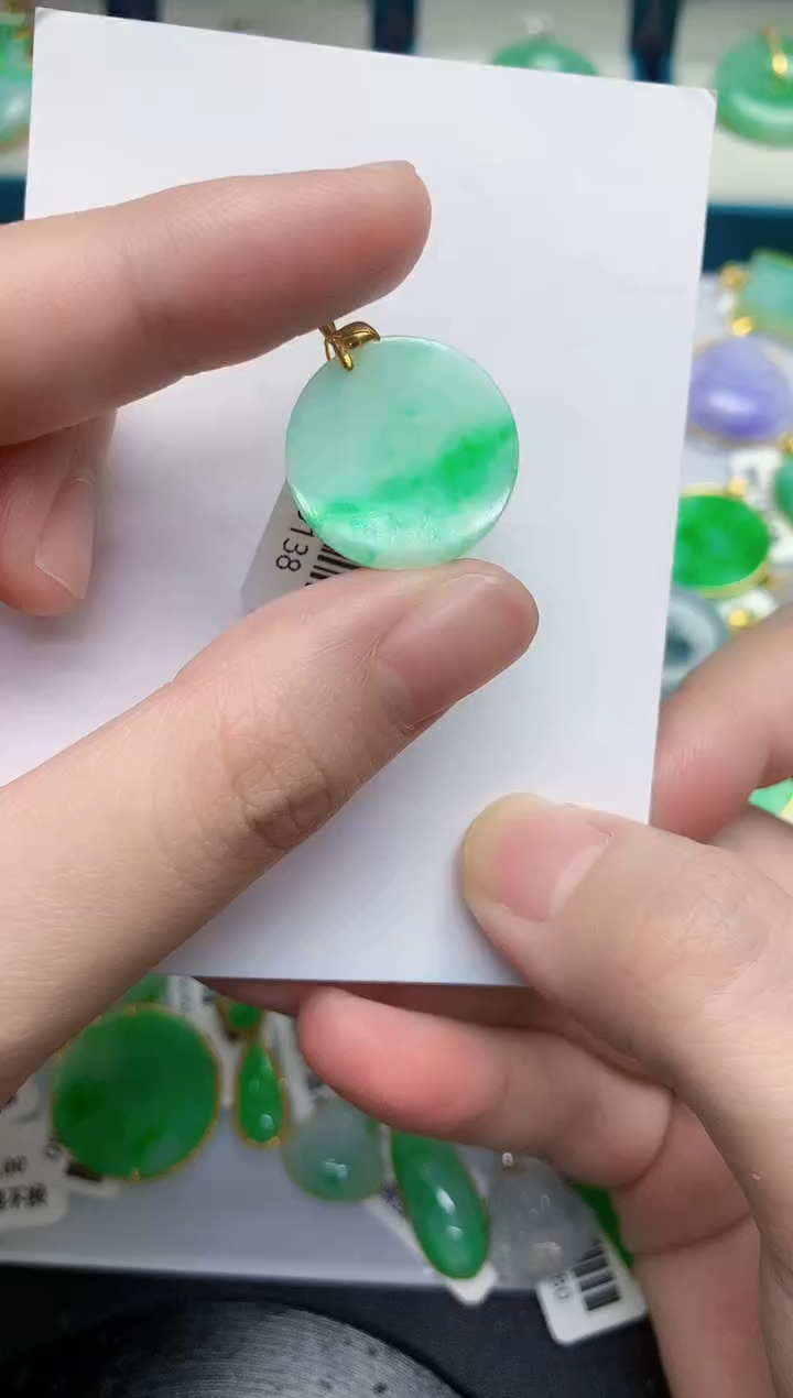 【闪购商品】翡翠颈饰18K金镶嵌000000000