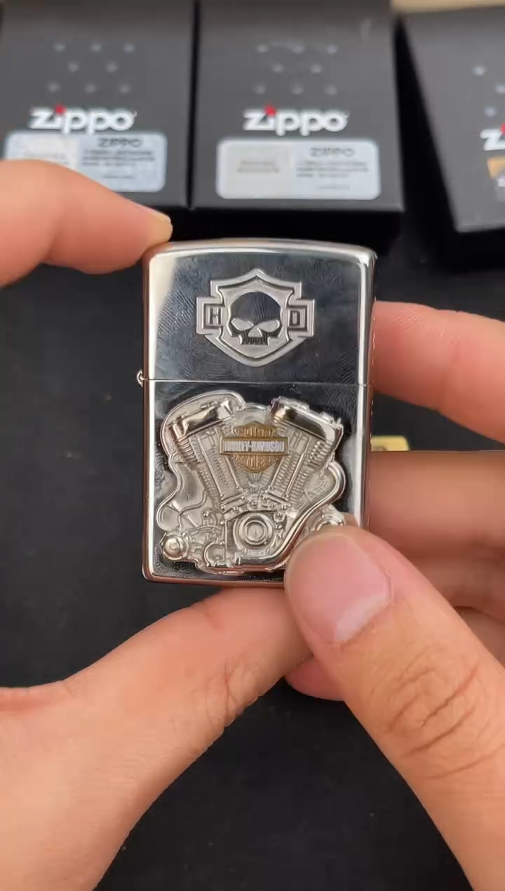 铜万宝路 V字发动机