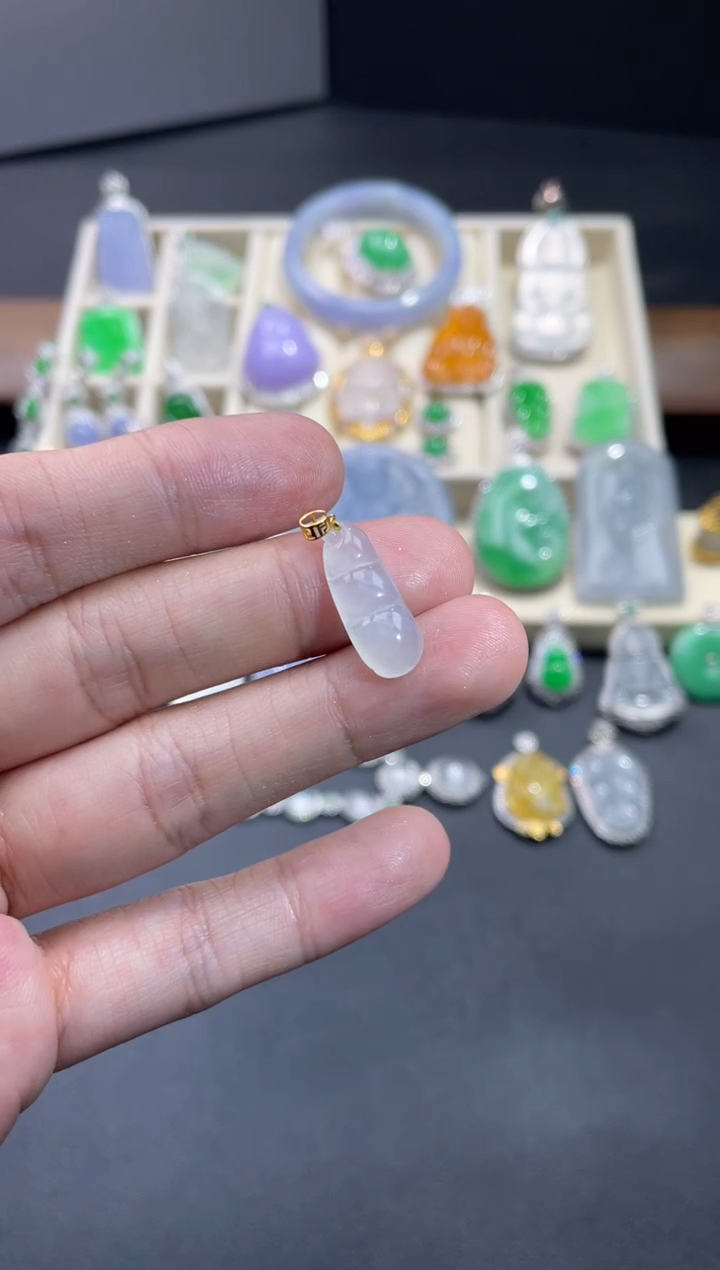 【闪购商品】翡翠颈饰18K金镶嵌1...........