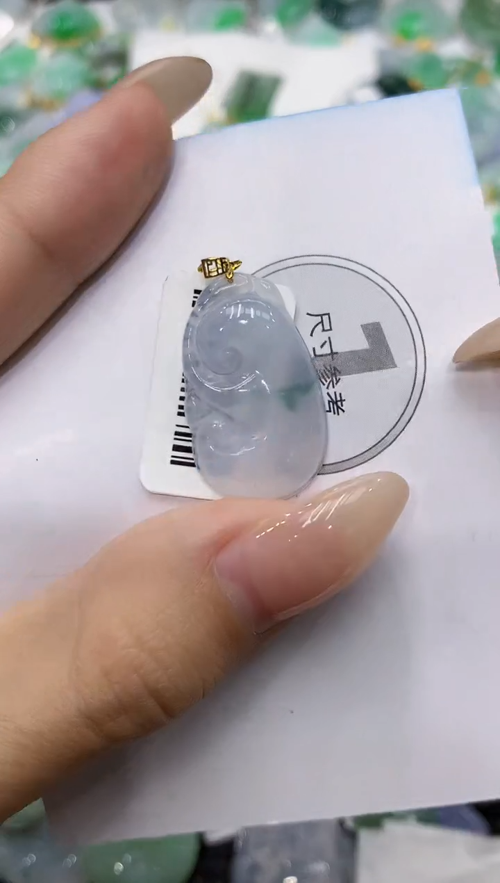 颈饰18K金镶嵌翡翠111111111111