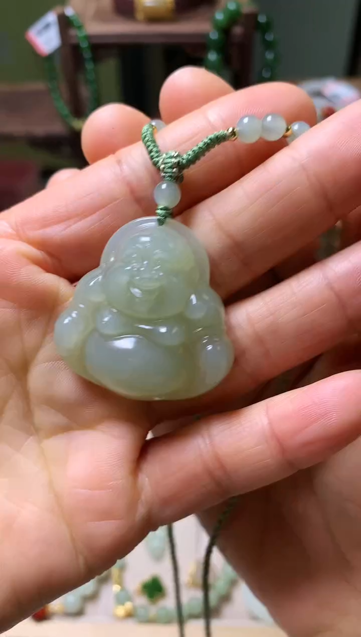 和田玉未镶嵌颈饰吊坠