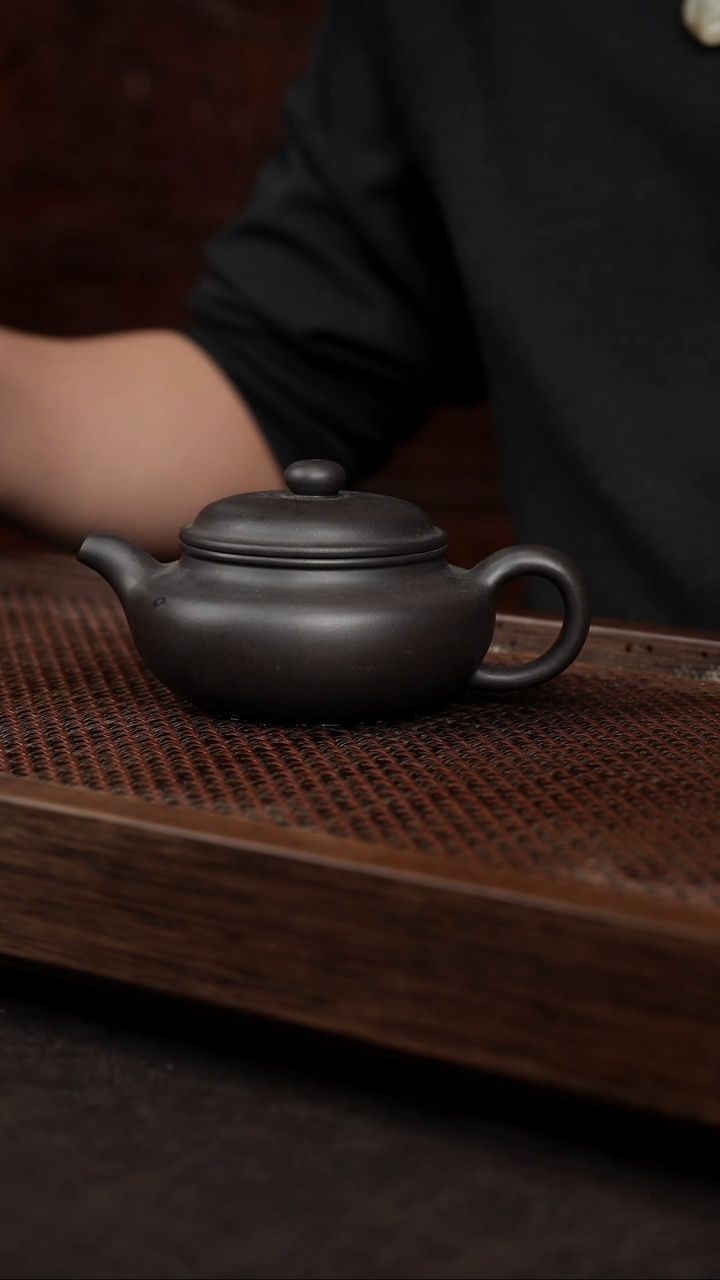 【闪购商品】紫砂茶壶黑料扁腹