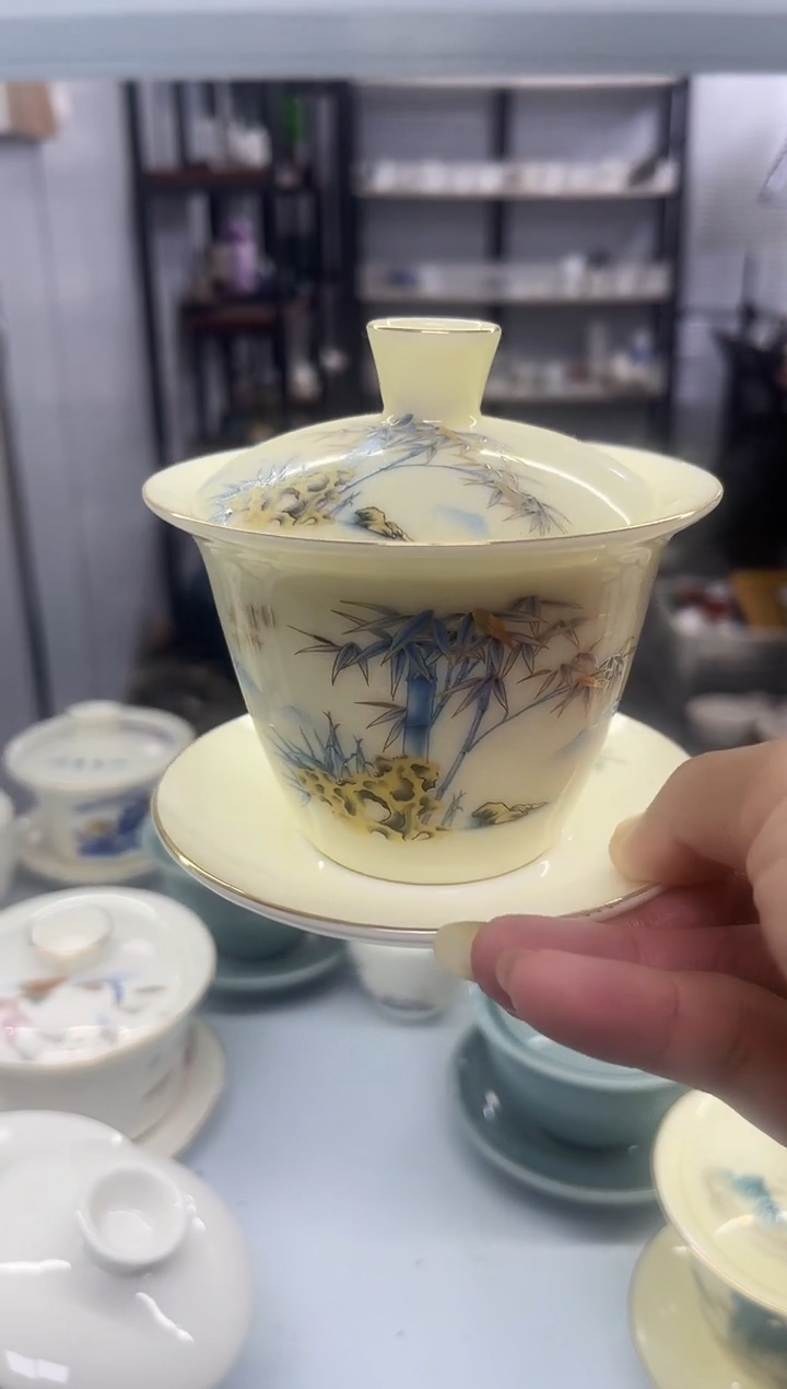 黄宝石马蹄竹节盖碗
