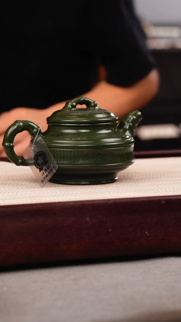 茶壶紫砂绿泥 双线竹鼓 刻绘