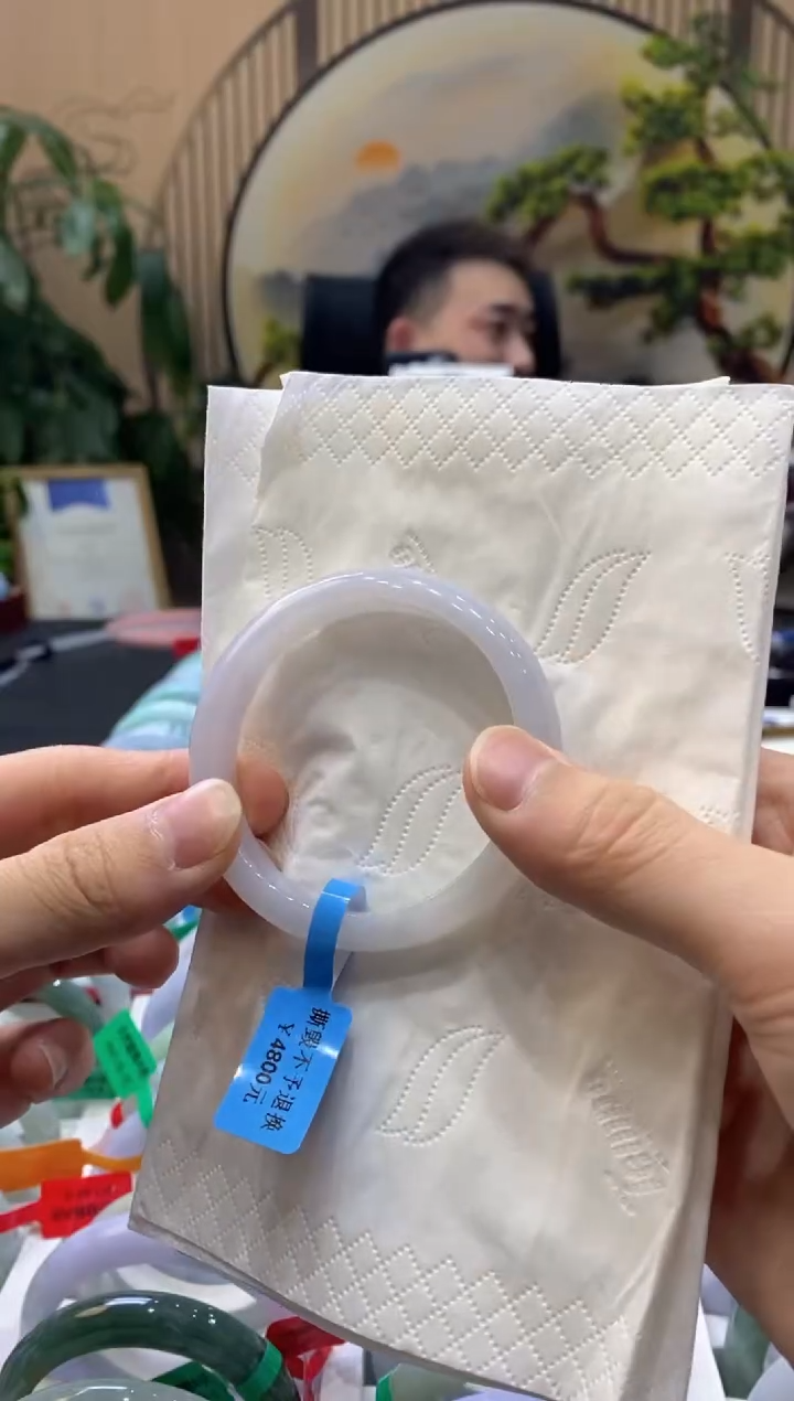 【闪购商品】翡翠手镯未镶嵌000009833