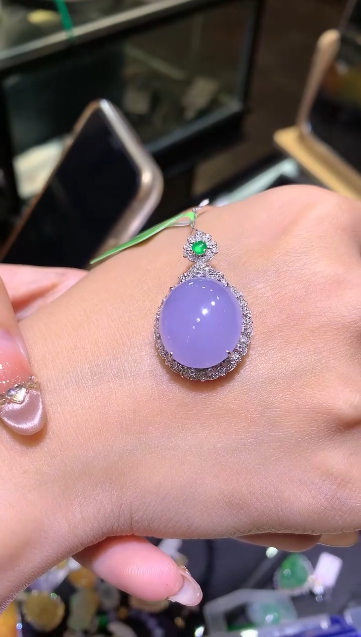 【闪购商品】翡翠吊坠(不含链)18K金镶嵌蛋面